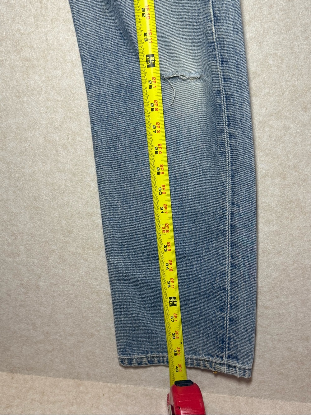 Vintage Levi's Women's 501 Light Jeans 30x30 Made in the USA El Paso Texas 1998 - Picture 8 of 13